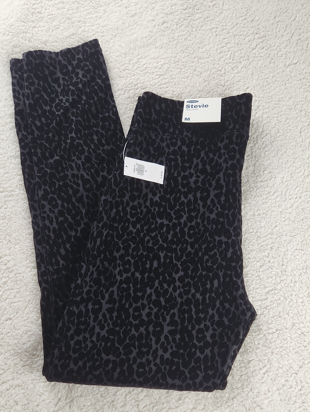 Old Navy Stevie High-Rise Leggings in Black Leopard Jacquard